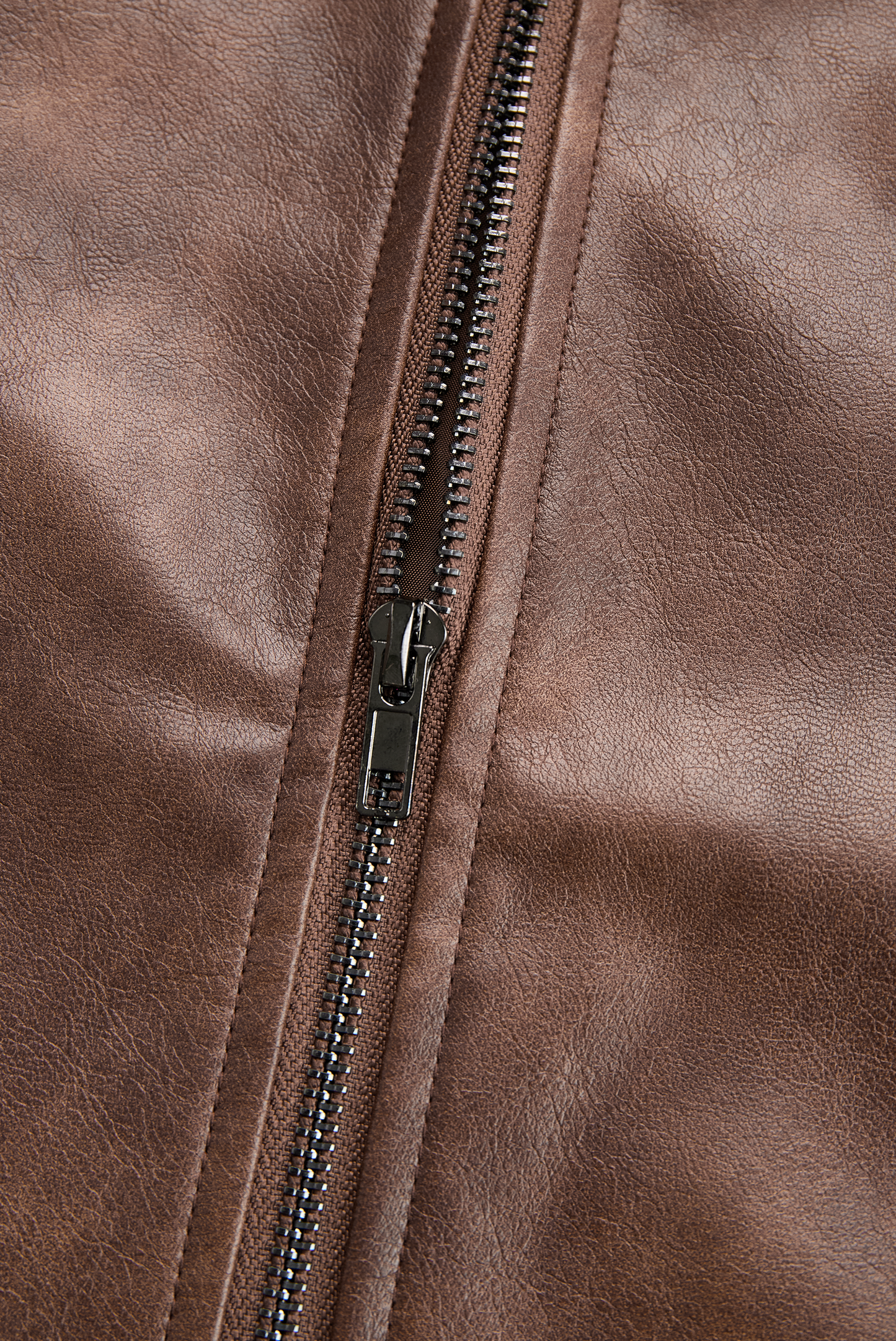 Lærke – Klassisk Brunt Læderlook Jakke