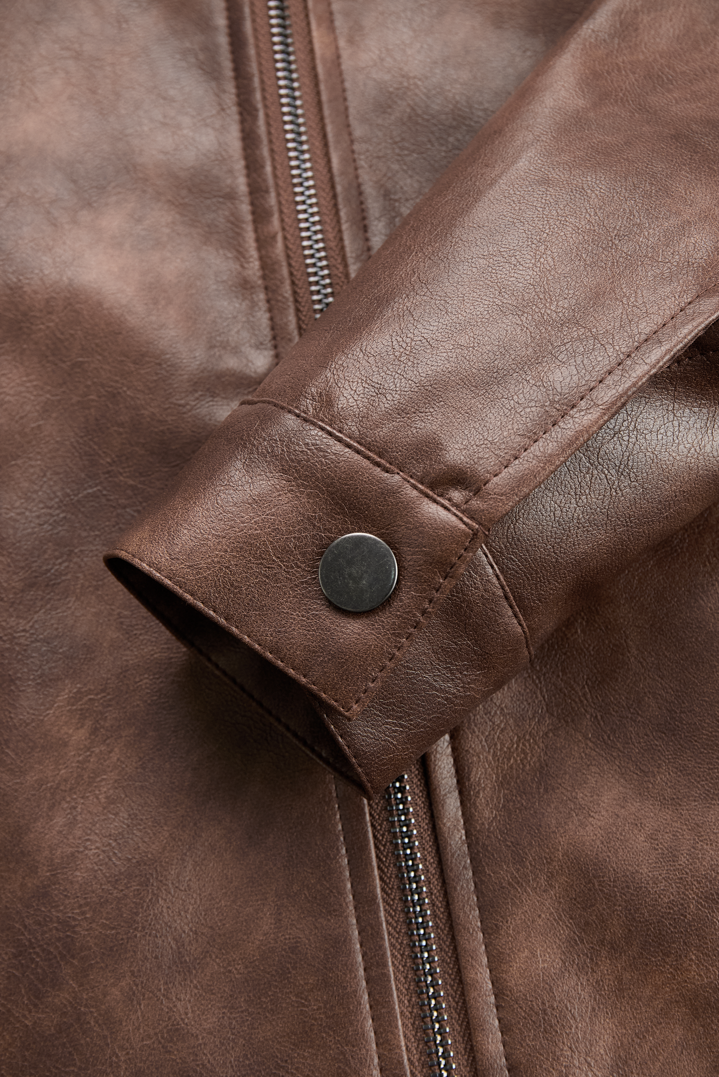 Lærke – Klassisk Brunt Læderlook Jakke