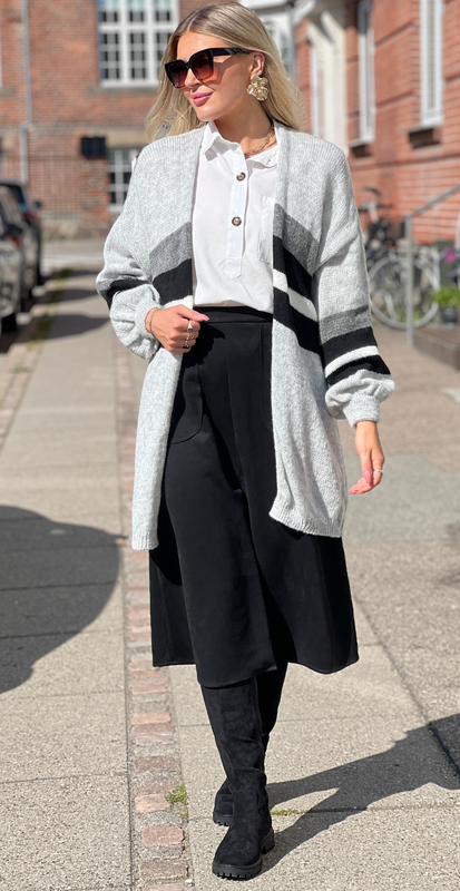 Sanna – Farverig, blød cardigan