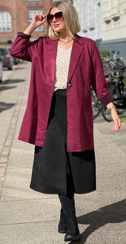 Maren – Kort Frakke i Elegant Ruskindslook