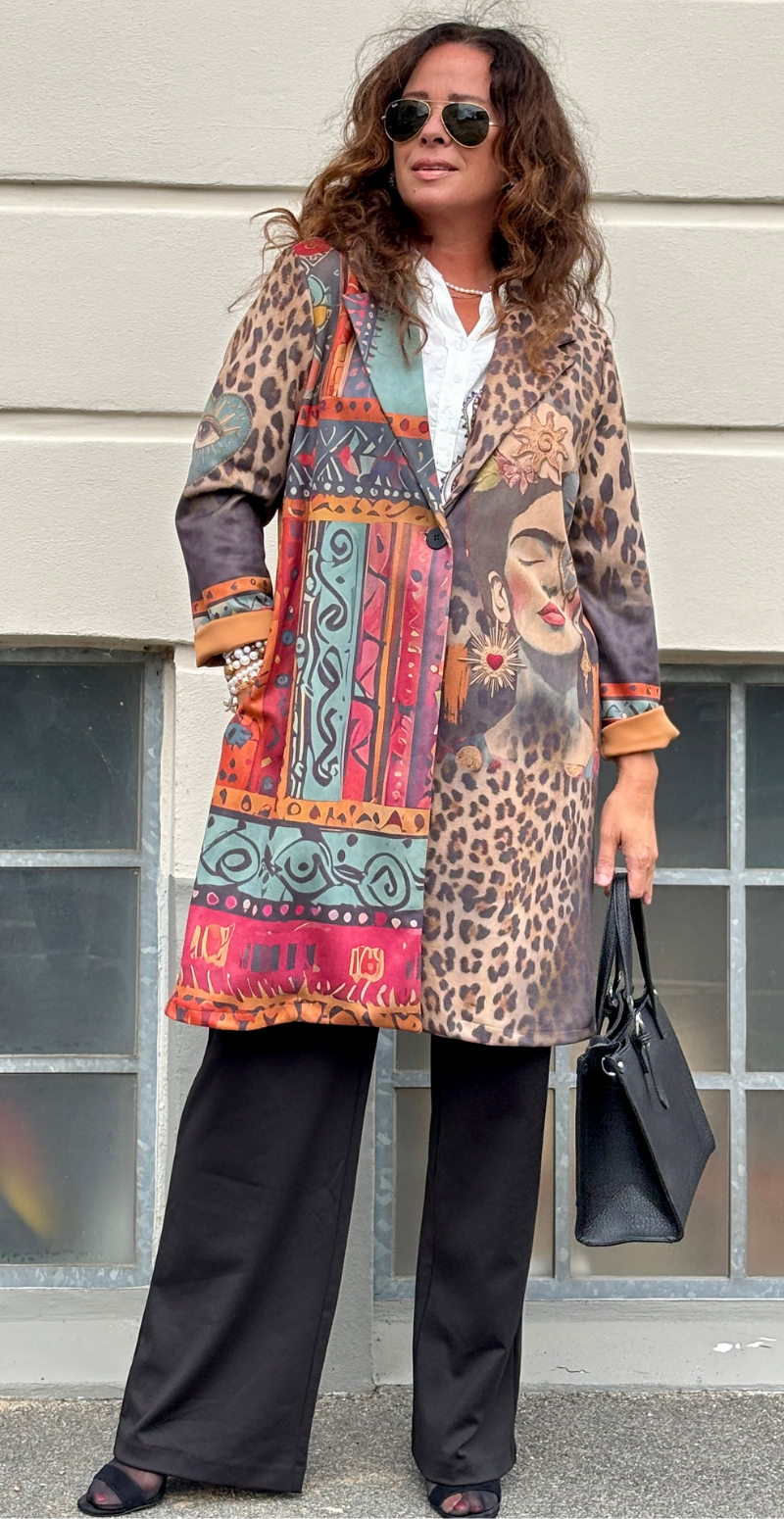 Maribel – Boheme Kunstjakke med Unikt Print