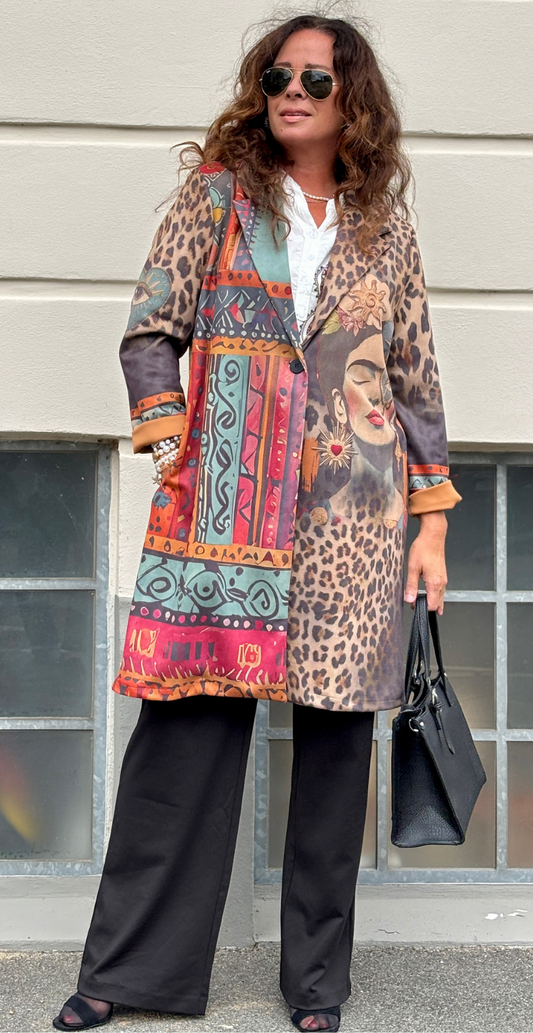 Maribel – Boheme Kunstjakke med Unikt Print