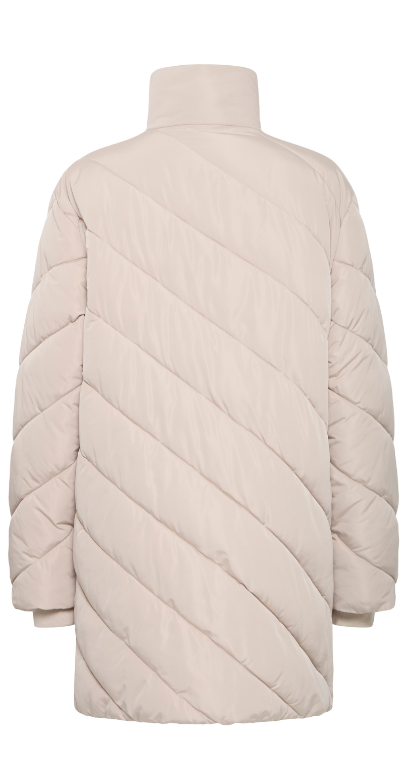 Astrid – Beige Vinterjakke med Elegant Quiltning