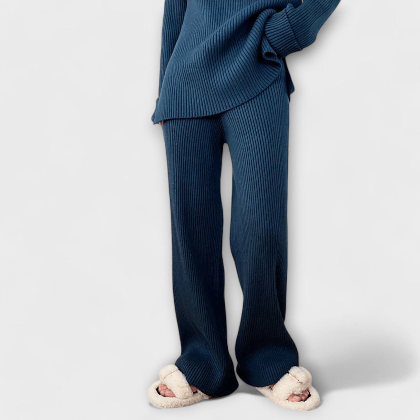 Thyra – Blødt Ribstrikket Sæt