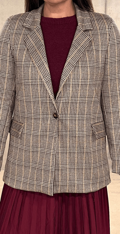 Karla – Ternet Blazer i Klassisk Snit