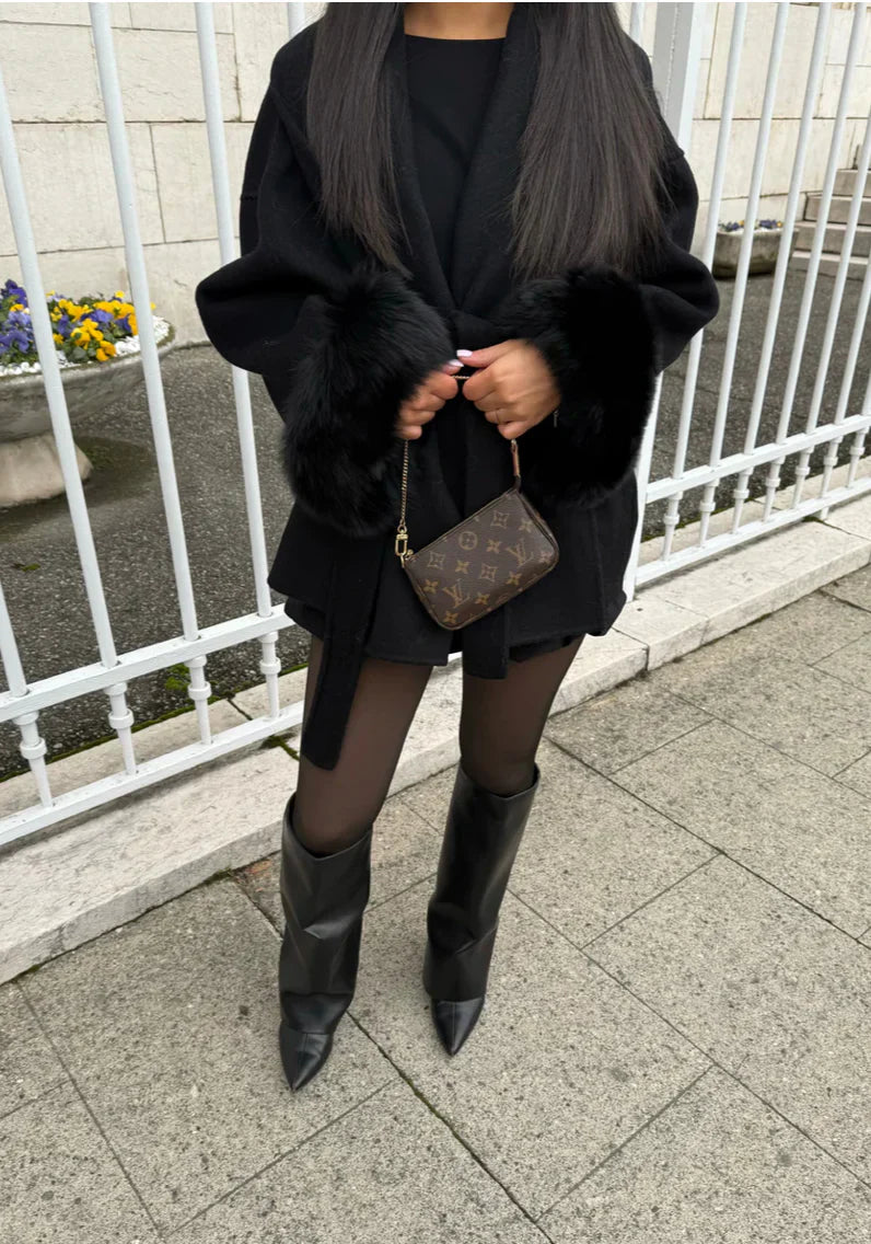 Éclat™ – Elegant Uldfrakke med Pelsdetaljer