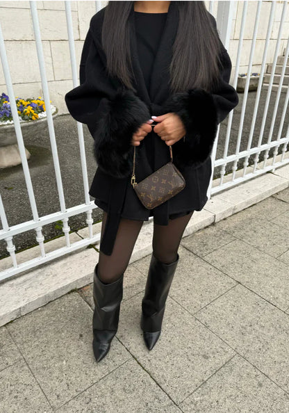 Éclat™ – Elegant Uldfrakke med Pelsdetaljer