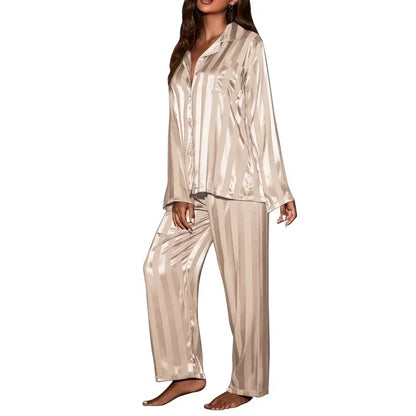 Line - Stilfuld Stribet Satin Pyjamasæt